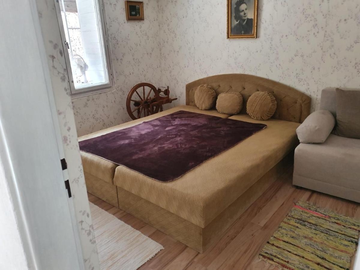 Horska Chata V Srdci Kremnickych Hor Banská Bystrica Buitenkant foto